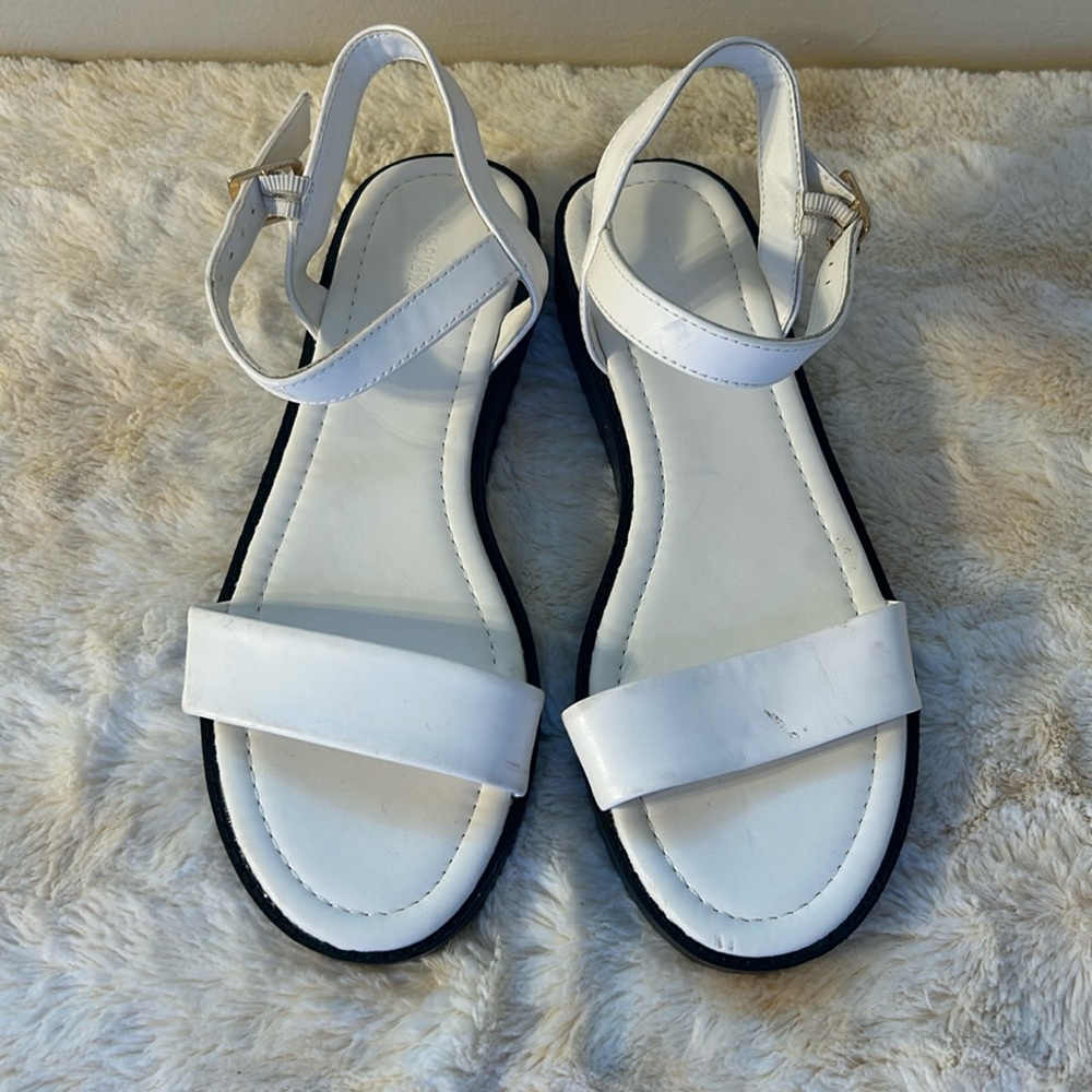 Forever 21 White Platform Wedge Sandals – Size 6.5